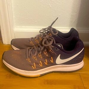 Nike Women’s Purple Pegasus 33 Size 8.5